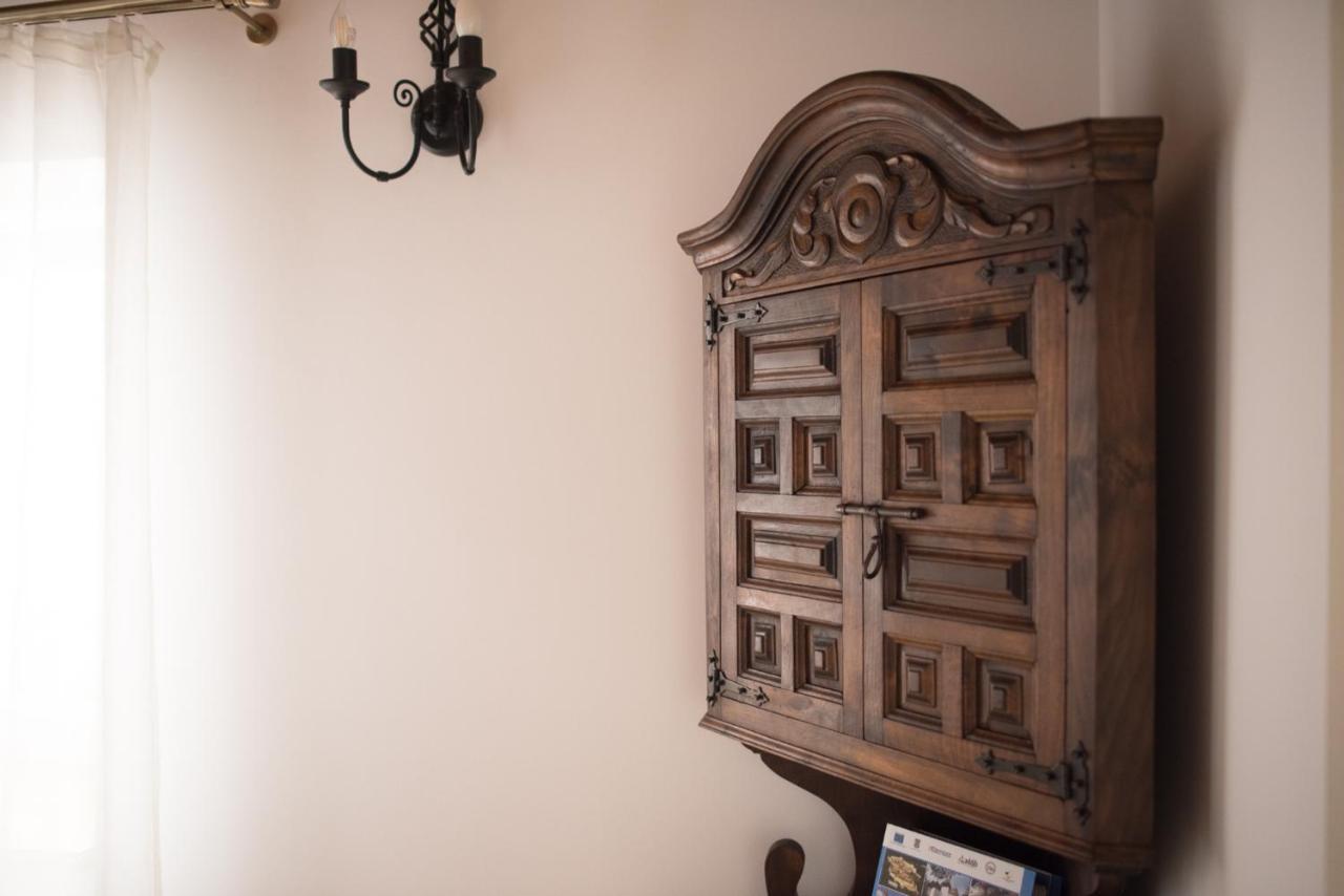 Crown Of Karolina Apartment บราชอฟ ภายนอก รูปภาพ