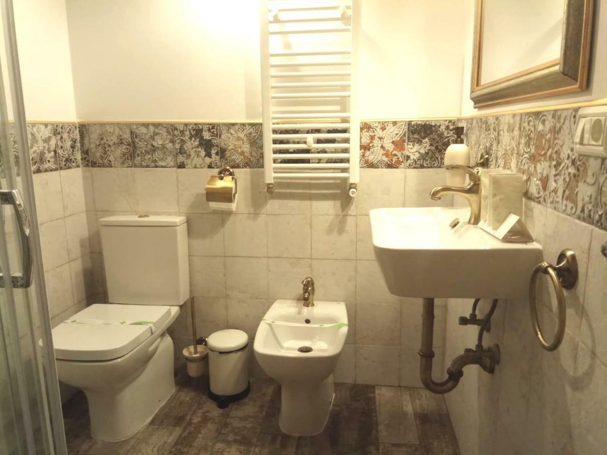 Crown Of Karolina Apartment บราชอฟ ภายนอก รูปภาพ